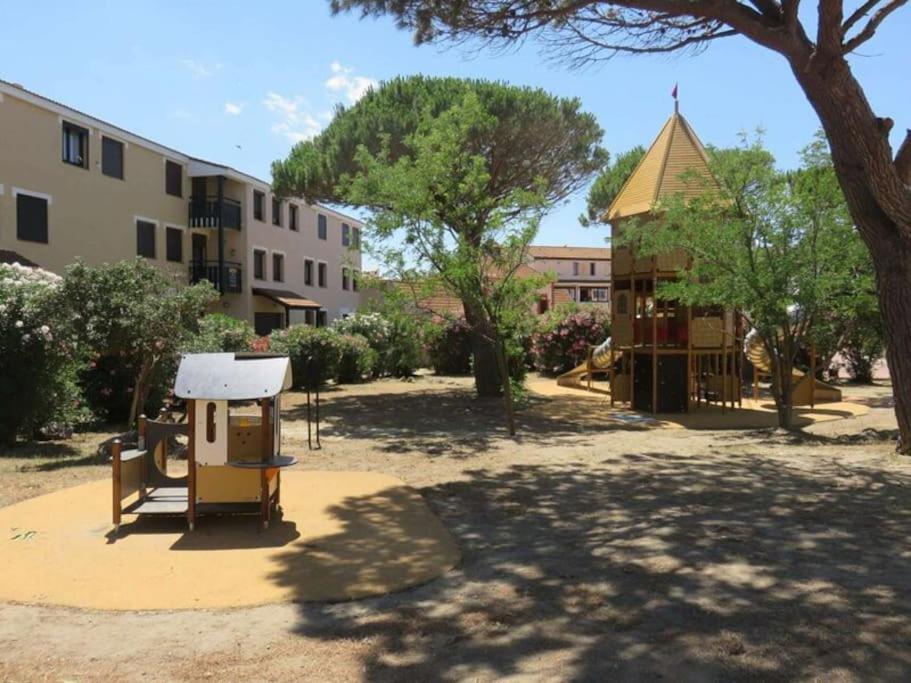 Appartement 5 Couchages Tout Confort Proche Mer Le Barcares Bagian luar foto